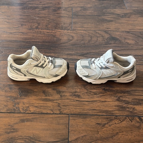 9 Toddler New Balance 530 Grey Sneakers - Picture 5 of 5